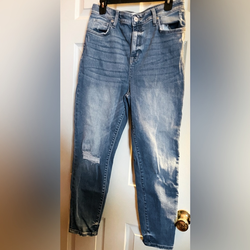 Ceros distressed jeans